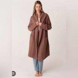 LOVESTITCH Coatigan (Burgundy OS)